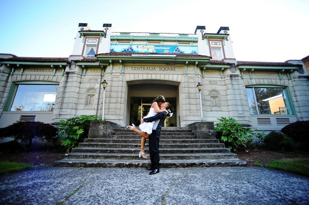 Centralia Square Grand Ballroom And Vintage Hotel エクステリア 写真